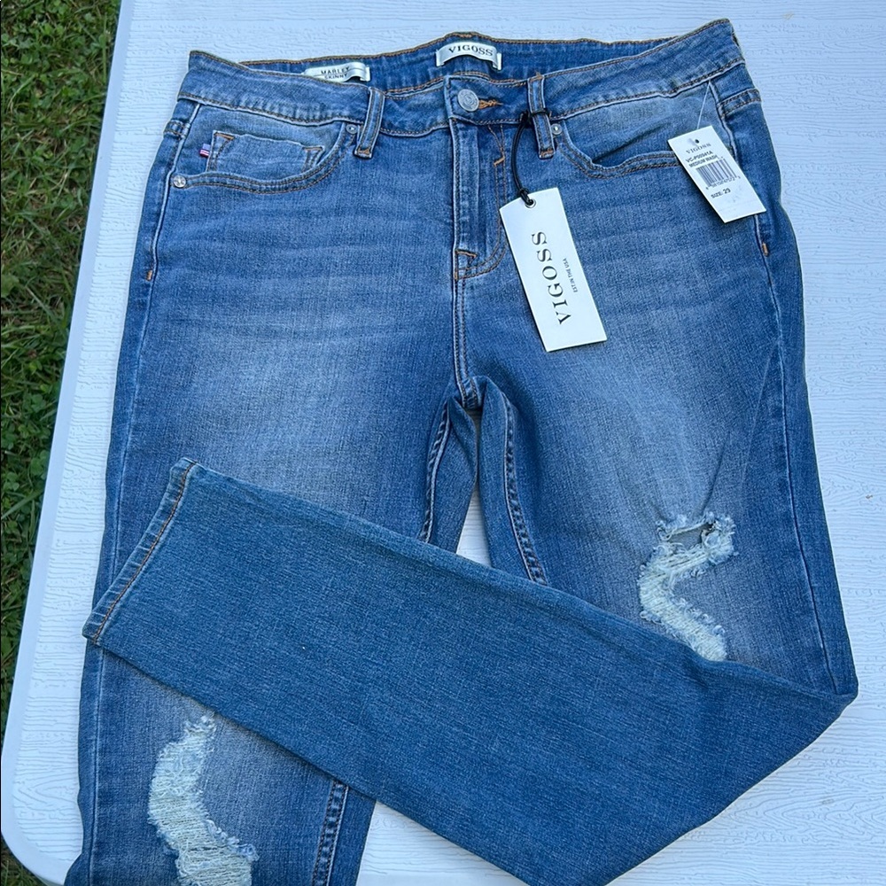 Vigoss Women's Blue Distressed Skinny Jeans
B6